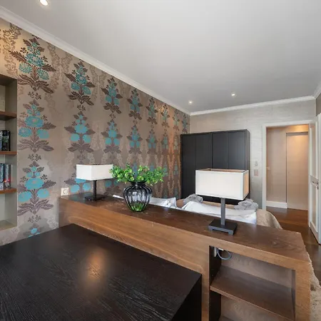 Queen Apartment Montreux